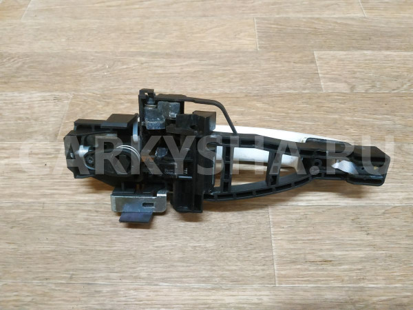 Ручка двери передней наружная правая Ford Focus оригинальный номер BM51A224A36DE