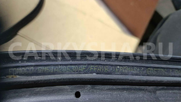 Уплотнитель двери Ford Focus III рестайлинг (2014—2019) Ford Focus оригинальный номер bm51a20530af