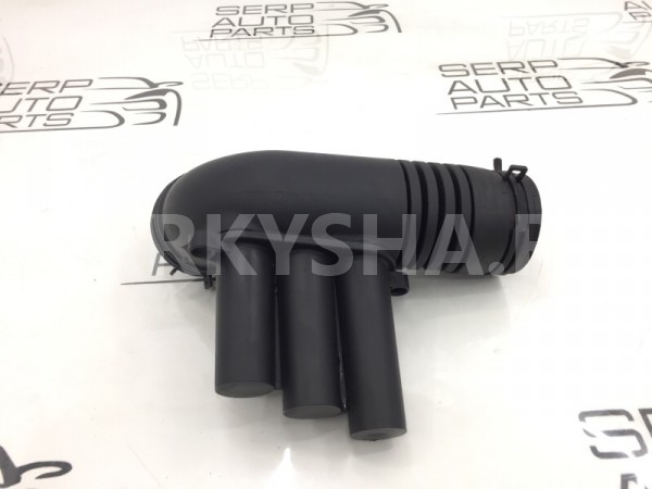 Воздушный патрубок Skoda Octavia A7 CHPA 2014 Skoda Octavia 