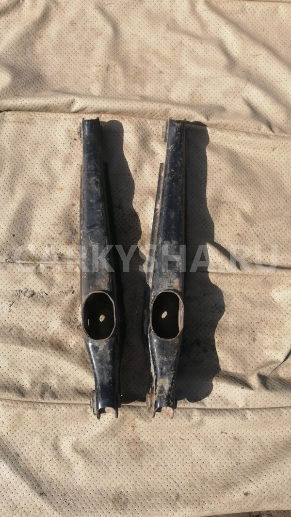 Задний поперечный рычаг Mitsubishi Lancer 10 Mitsubishi Lancer оригинальный номер 4113A011