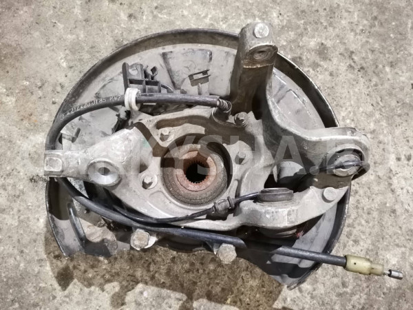 Кулак задний левый Mercedes E W212 Mercedes-Benz E-klasse оригинальный номер A2123500141