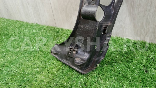 Накладка замка багажника левая Toyota Land Cruiser Toyota Land Cruiser оригинальный номер 6444960011