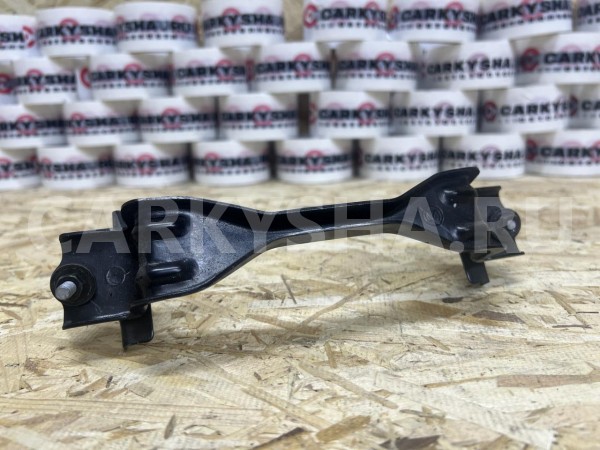 Крепление аккумулятора Toyota Fortuner II Рестайлинг оригинальный номер 74404-KK010