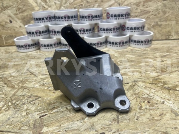 Кронштейн опоры задней Toyota RAV 4 V (XA50) оригинальный номер 12321-24060