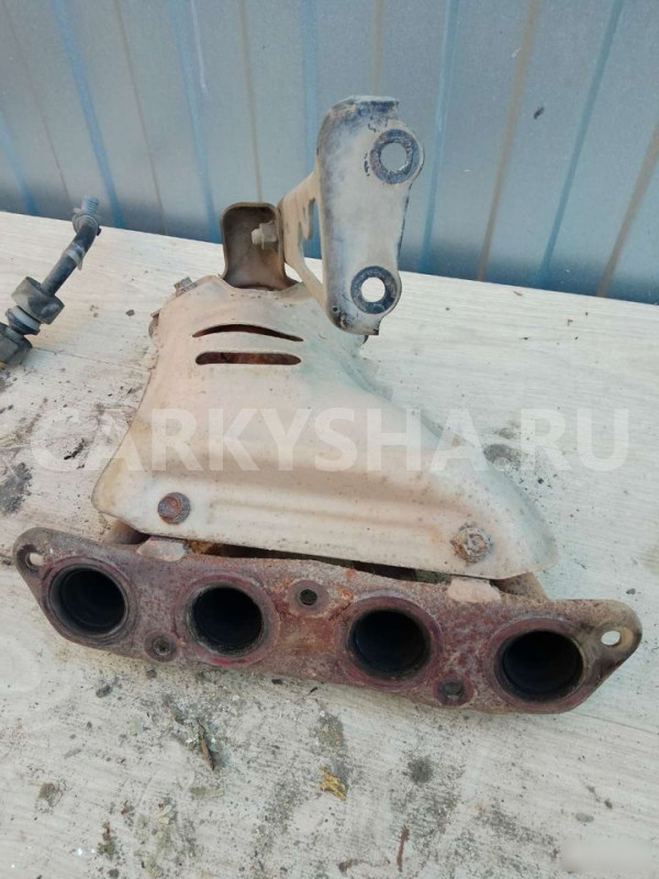 Коллектор выпускной Toyota Corolla Auris Toyota Auris оригинальный номер 1714137051
