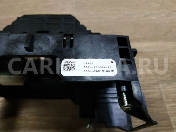 Кронштейн подрулевых переключателей Land Rover Freelander 