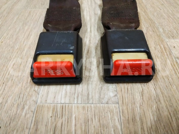 Ответная часть заднего ремня безопасности Nissan Primera 