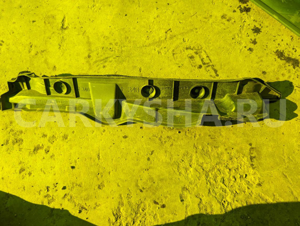 Защита крыла Toyota Prius оригинальный номер 53827-47030