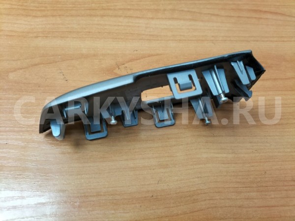 Накладка двери (крепление кнопки стеклоподъемника) Honda Accord 