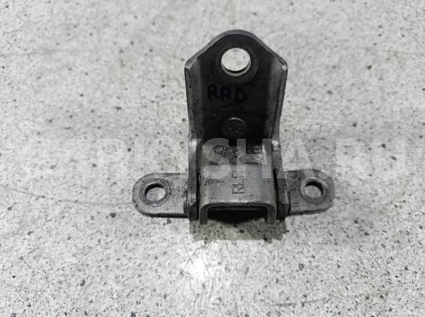 Петля двери Ford Fiesta Mk6 (2008—2013) Ford Fiesta оригинальный номер 1682832