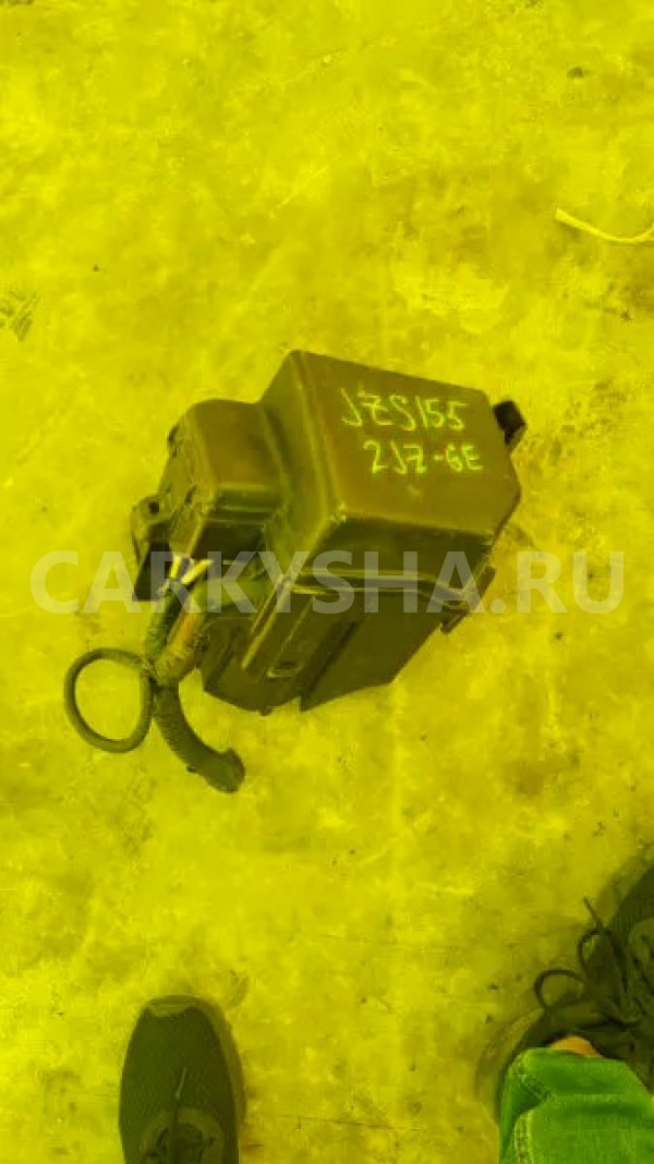 Блок предохранителей Toyota Crown 