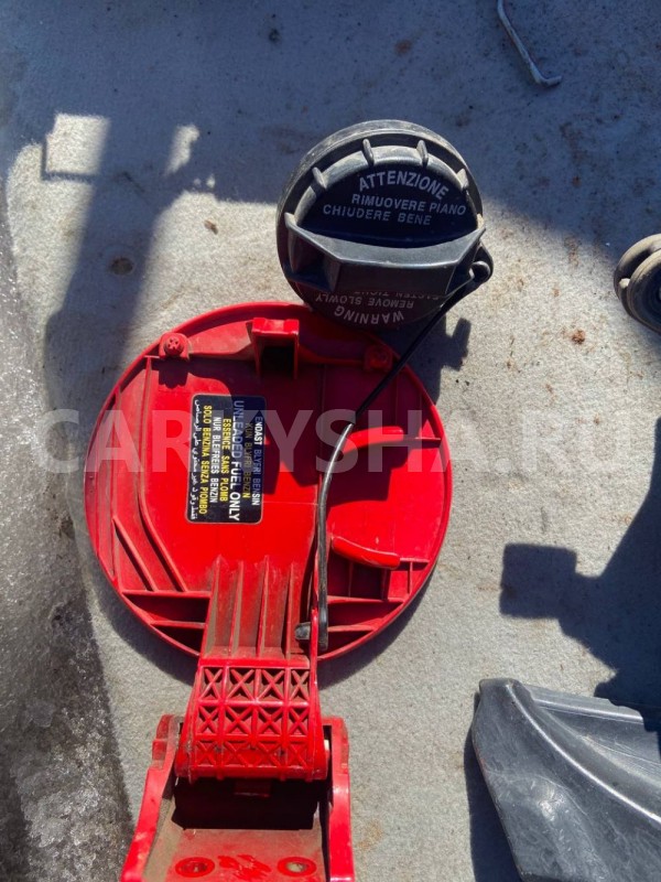 Лючок бензобака Hyundai Getz I рестайлинг (2005—2011) Hyundai Getz оригинальный номер 695101C000