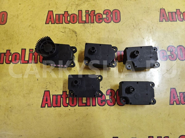 Сервопривод отопителя Volvo S40 оригинальный номер 4N5H19E6166652A