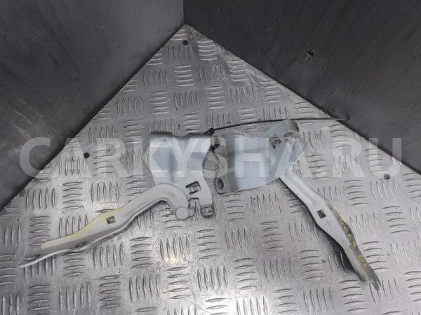 Петля капота Mazda Axela 