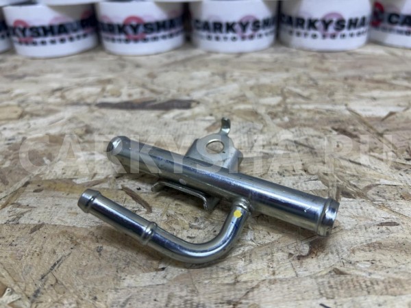 Трубка водяная Toyota Fortuner II Рестайлинг оригинальный номер 16279-0E020