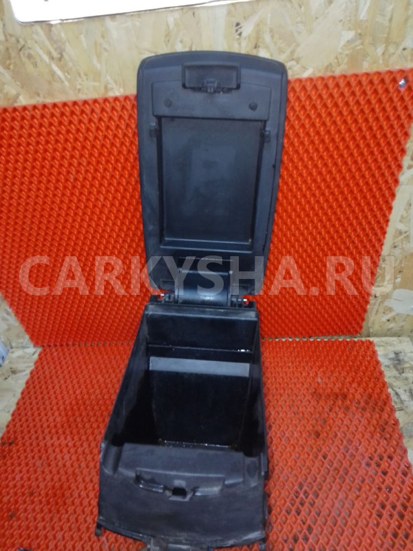Подлокотник Mazda 3BL Mazda 2 оригинальный номер BBM464420K02