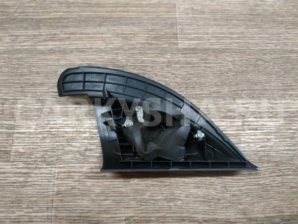 Накладка зеркала внутренняя левая Hyundai ix35 