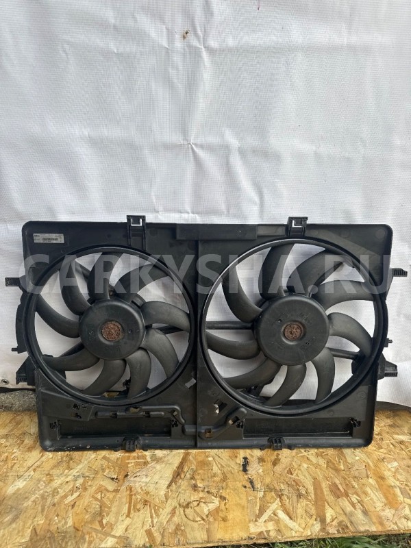 Диффузор Вентилятор радиатора Audi A4/A5/A6/Q3/Q5 Audi 200 оригинальный номер 8k0121003