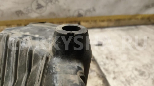 Корпус воздушного фильтра Nissan Maxima A32 Nissan Maxima оригинальный номер 1652631U00
