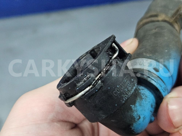 Патрубок системы охлаждения Range Rover L322 4.2 Land Rover Range Rover оригинальный номер PCH501880