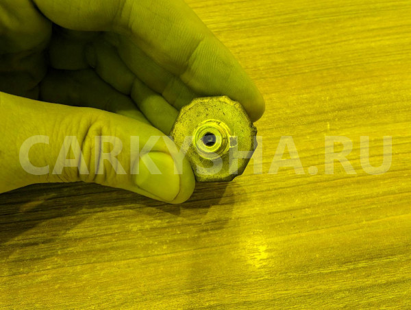 Датчик давления масла Mitsubishi Pajero 