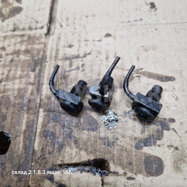 Форсунка масляная Skoda Octavia, a4 aqy 2.0 Skoda Octavia 