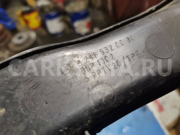 Водосток Mercedes-Benz A-класс 2015 W176 270.910 Mercedes-Benz A-klasse оригинальный номер A2468320090