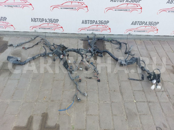 Проводка двигателя Toyota Avensis T270 Toyota Avensis оригинальный номер 8212105B50