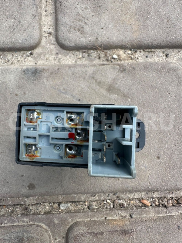 Кнопка стеклоподъемника Hyundai/Kia Kia Picanto оригинальный номер 9357820000