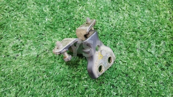 Петля двери верхняя задняя правая Mitsubishi Mitsubishi Outlander 