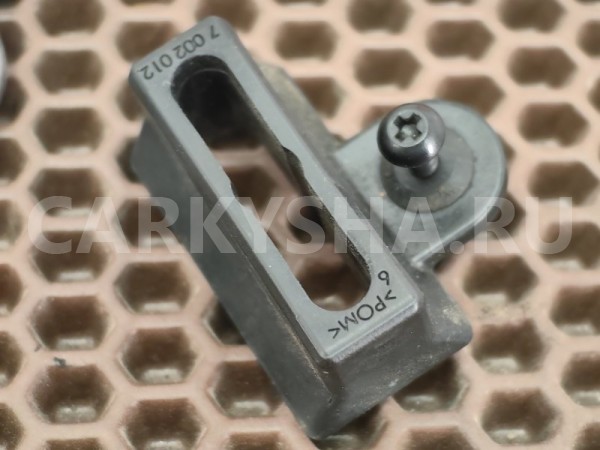 Скоба замка капота BMW 3er оригинальный номер 51 23 7 002 012, 51 23 7 002 012, 51237002012, 7002012, 51 23 0 301 250, 51230301250, 0301250, 51 23 7 008 756, 51237008756, 7008756, 51 23 4 356 264, 51234356264, 4356264