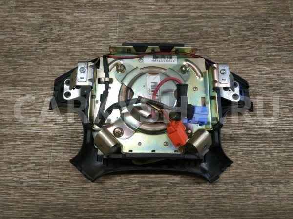 Подушка безопасности в рулевое колесо Kia Shuma 