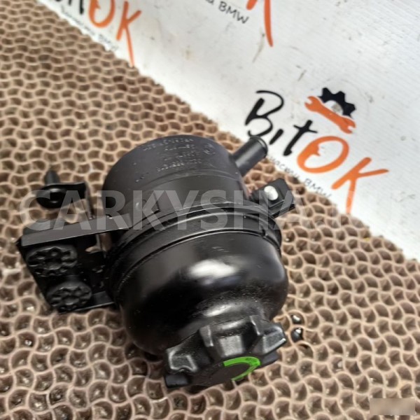 Бачок ГУР с кронштейном BMW X1 