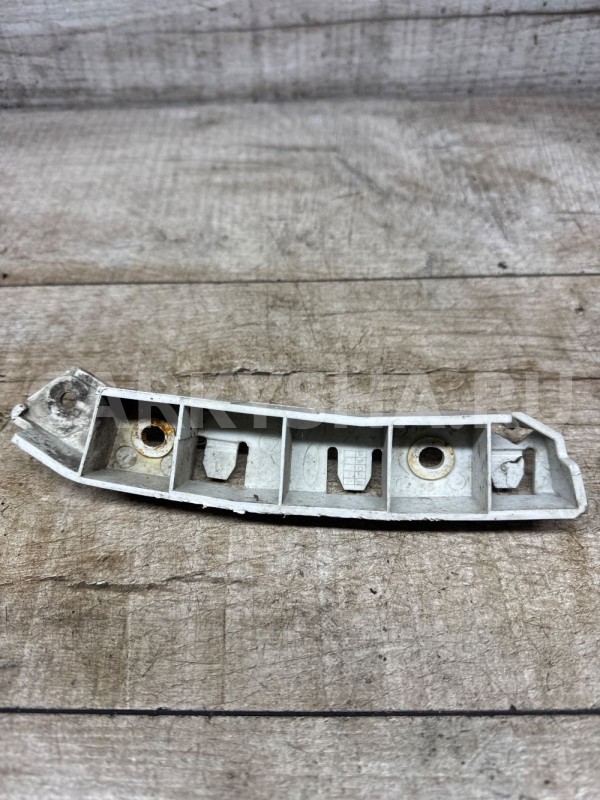 Кронштейн переднего бампера левый Ford Focus 3 Ford Focus оригинальный номер Bm5117d959