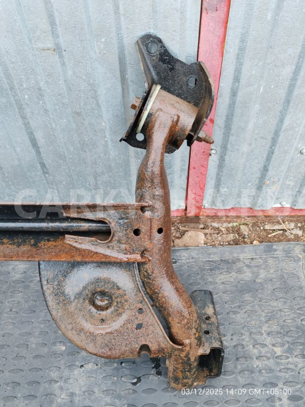 Задняя балка Renault Sandero Stepway 2015 555016932R К4М Renault Sandero 