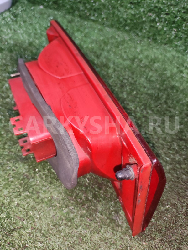 Фонарь крышки багажника правый Alfa Romeo Alfa Romeo 156 оригинальный номер 60685981