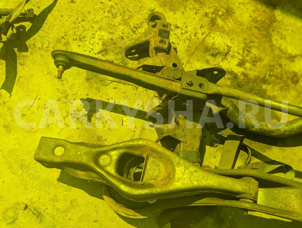 Балка Mitsubishi Pajero оригинальный номер MR554290