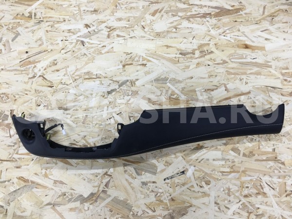 Накладка на торпеду кожа Toyota RAV 4 IV (CA40) Рестайлинг оригинальный номер 55012-42090-C5 