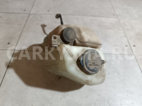 Бачок омывателя Toyota Prius 