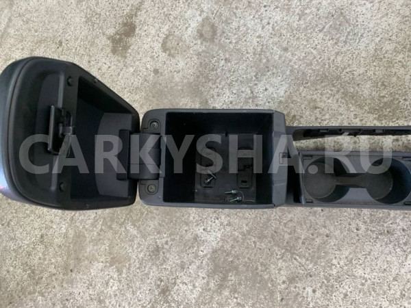 Подлокотник  Toyota Corolla X Е150 Toyota Corolla оригинальный номер 5882112260