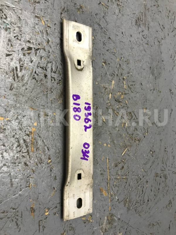 Кронштейн Mercedes-Benz B-180 2012 Mercedes-Benz B-klasse 