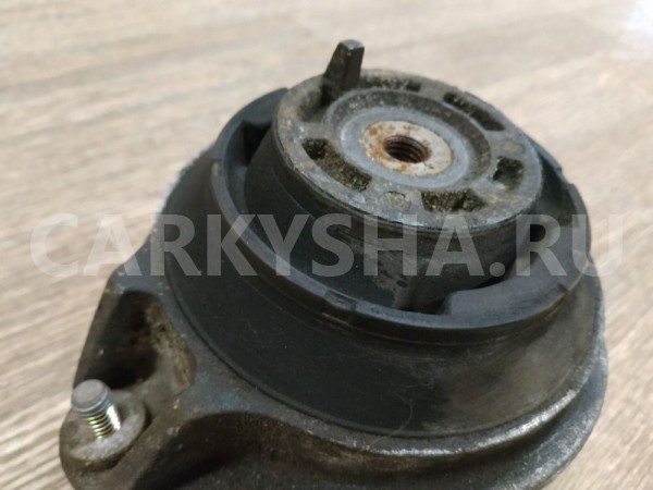 Опора двигателя левая Mercedes-Benz S-klasse 