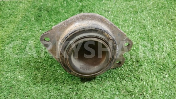Подушка (опора) двигателя правая Renault Laguna Renault Laguna оригинальный номер 8200181589