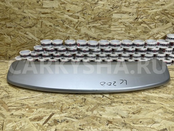 Спойлер двери багажника Toyota Land Cruiser 200 Рестайлинг оригинальный номер 76085-60020-B0