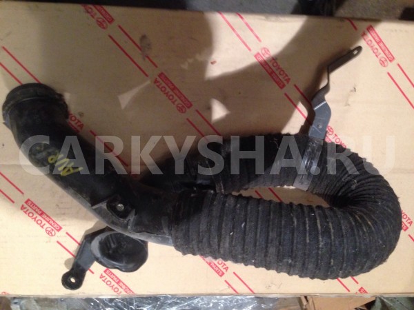 Патрубок Toyota Auris I Хэтчбек 5 дв. оригинальный номер 17752-37030