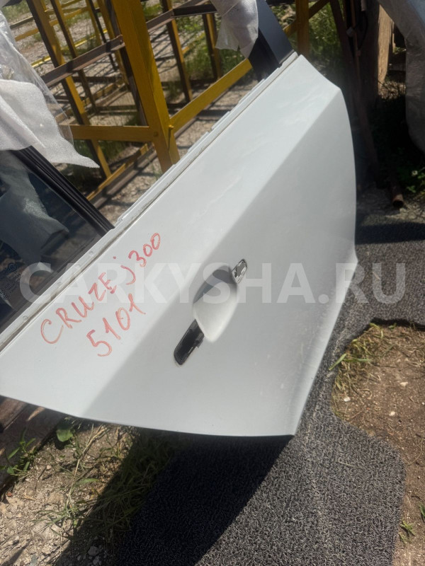 Дверь задняя правая Chevrolet Cruze седан , белая Chevrolet Cruze оригинальный номер 95987764