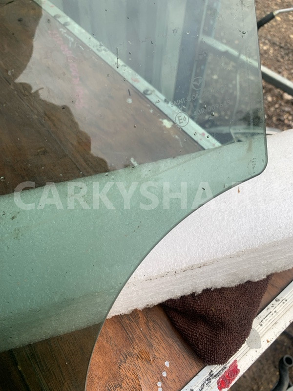 Стекло двери Mazda 3 2009-2013 BL, заднее левое Mazda 3 