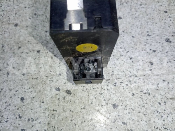 Кнопка закрывания багажника Audi Q7 4M (2015—2020) Audi Q7 оригинальный номер 4g0959831d