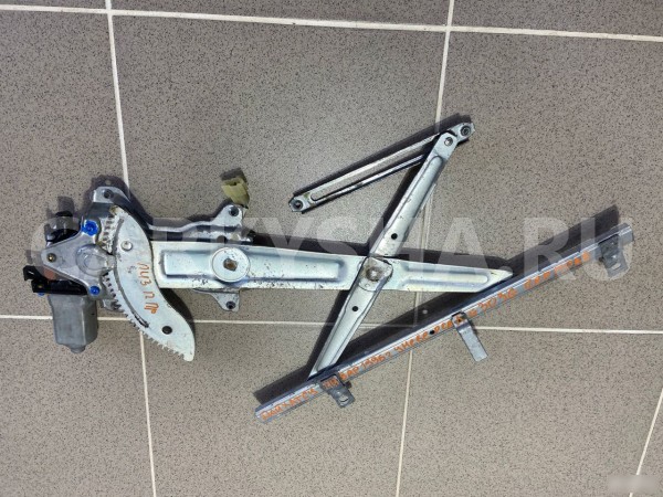 Стеклоподъемник передний правый Daihatsu Pyzar 96 Daihatsu Pyzar оригинальный номер 0621008172