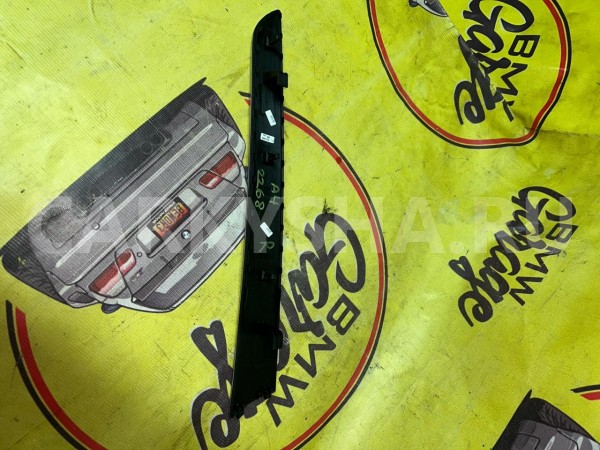 Накладка двери передняя правая audi a4 B8 CDNB Audi A4 